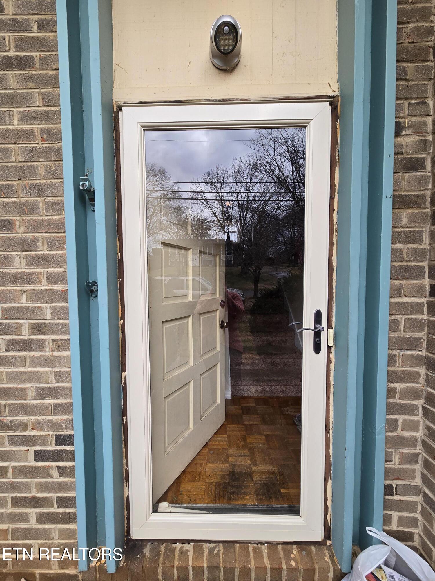 7760 Cranley Road Powell, TN 37849 - Photo 2 of 19 Front door