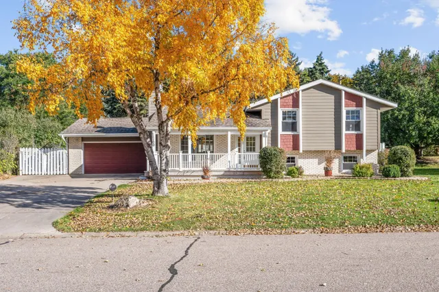 $445,000 | 11100 52nd Avenue North, Plymouth, MN 55442