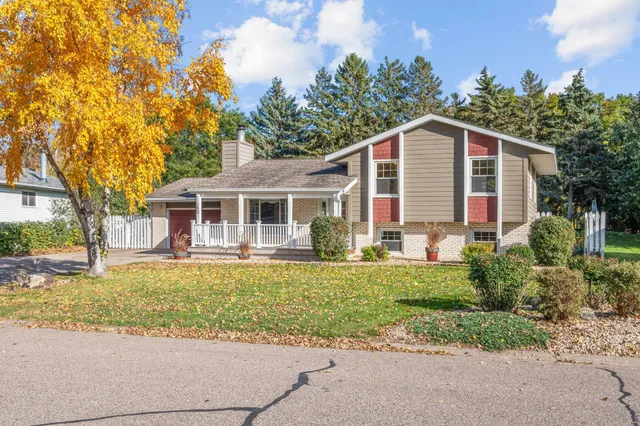 $445,000 | 11100 52nd Avenue North, Plymouth, MN 55442