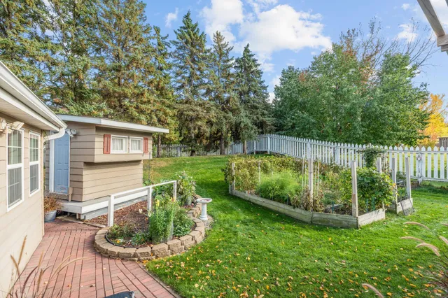 $445,000 | 11100 52nd Avenue North, Plymouth, MN 55442