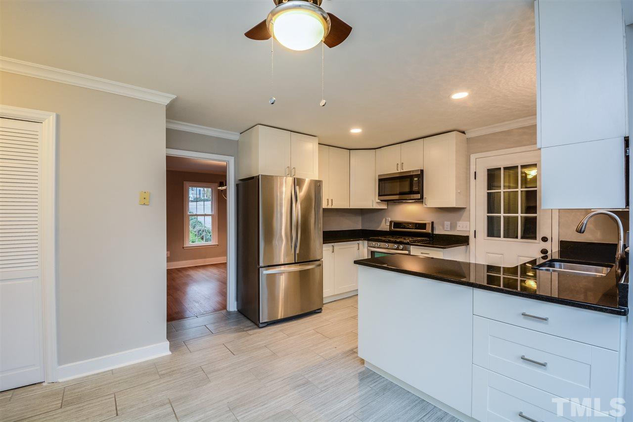 4605 Gunston Place Raleigh, NC 27612 - Photo 8 of 21