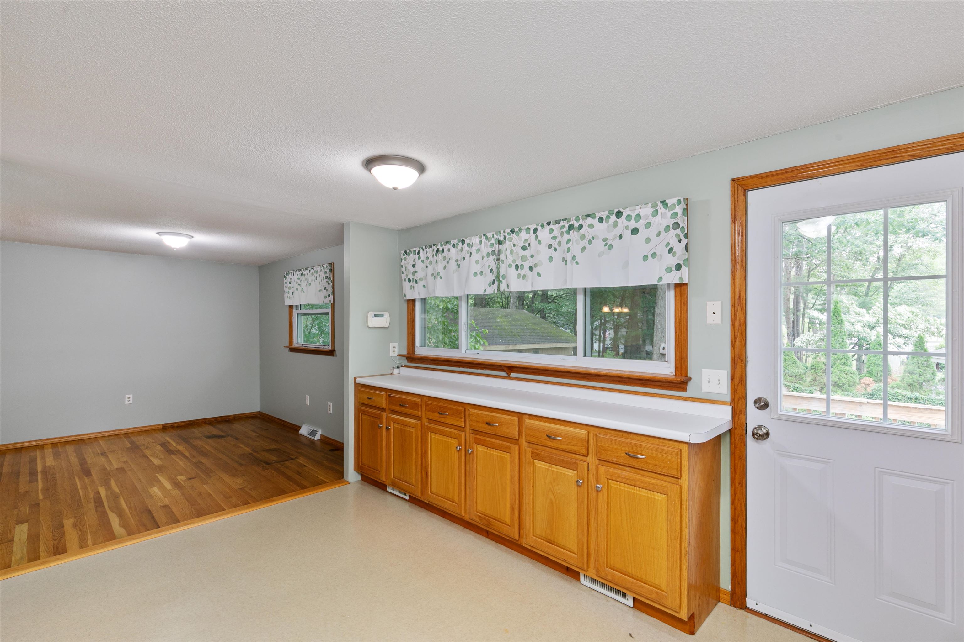 3 Custom Street Nashua, NH 03062 - Photo 13 of 47 Gallery Image 13