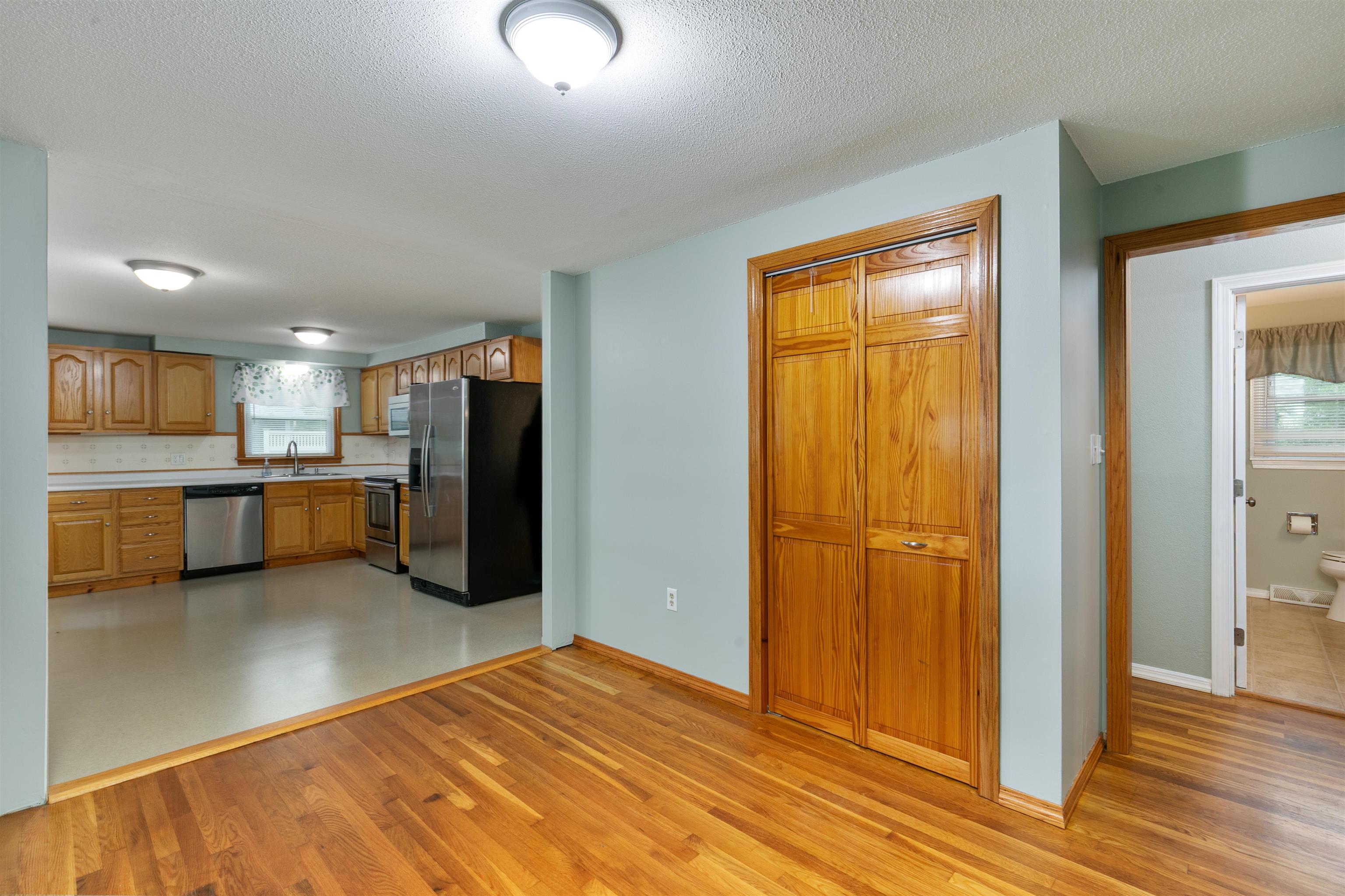 3 Custom Street Nashua, NH 03062 - Photo 16 of 47 Gallery Image 16