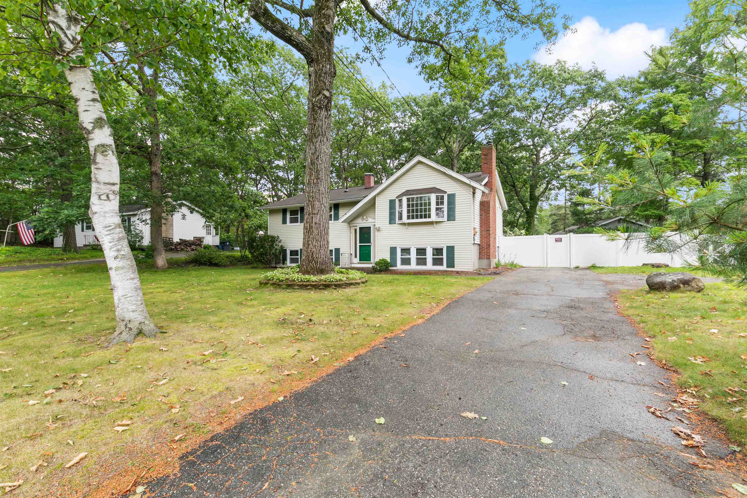 3 Custom Street Nashua, NH 03062 - Photo 2 of 47 Gallery Image 2