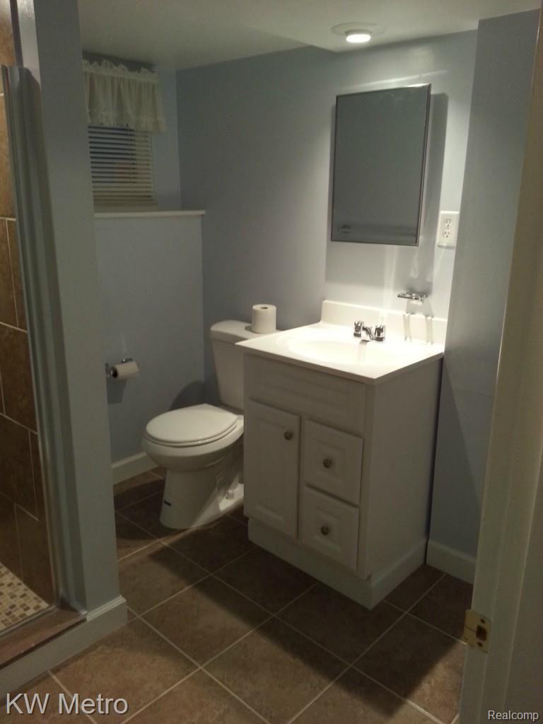 33992 Dequindre Road Sterling Heights, MI 48310 - Photo 30 of 36 12-8-13 chris phone 803.jpg
