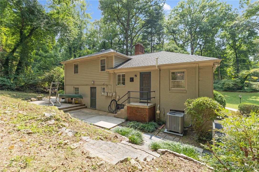 4233 Waumsetta Road Richmond, VA 23235 - Photo 29 of 32 a view of a house with backyard