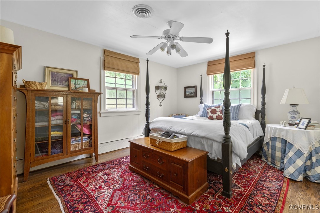 4233 Waumsetta Road Richmond, VA 23235 - Photo 10 of 32 a bed room with bed and window