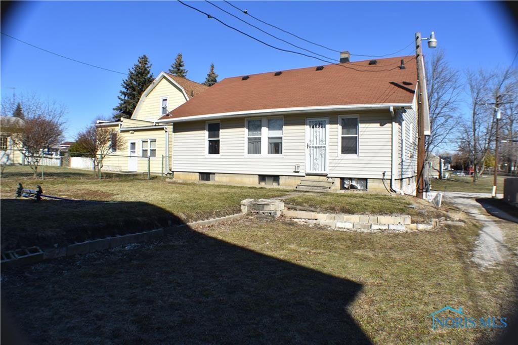 2052 Maginnis Road Oregon, OH 43616 - Photo 17 of 18 Gallery Image 17