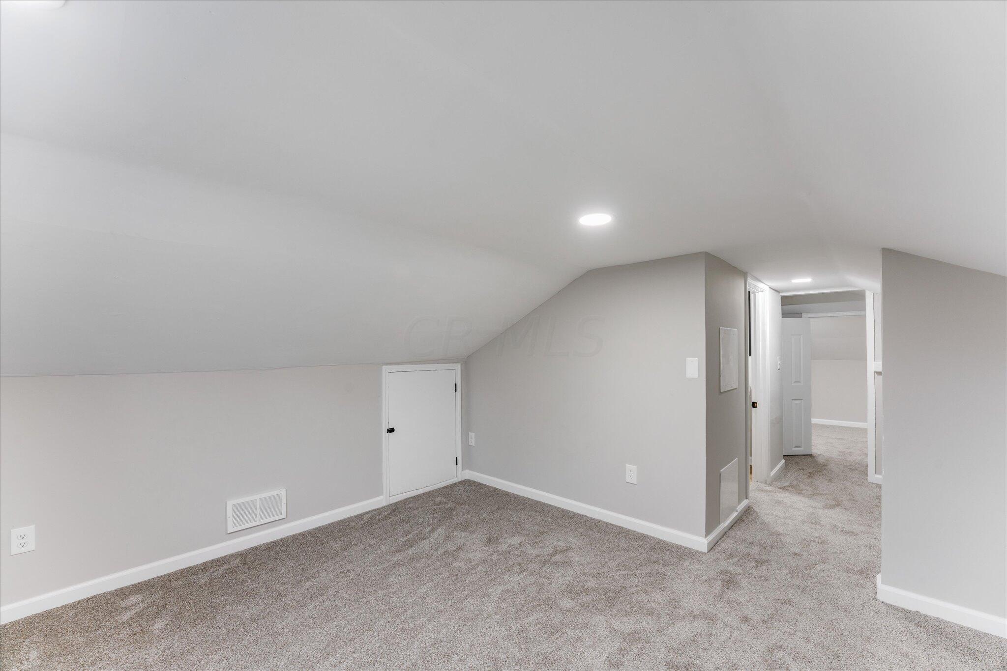 306 Colton Road Columbus, OH 43207 - Photo 26 of 44 40-dsc05198-dsc05200