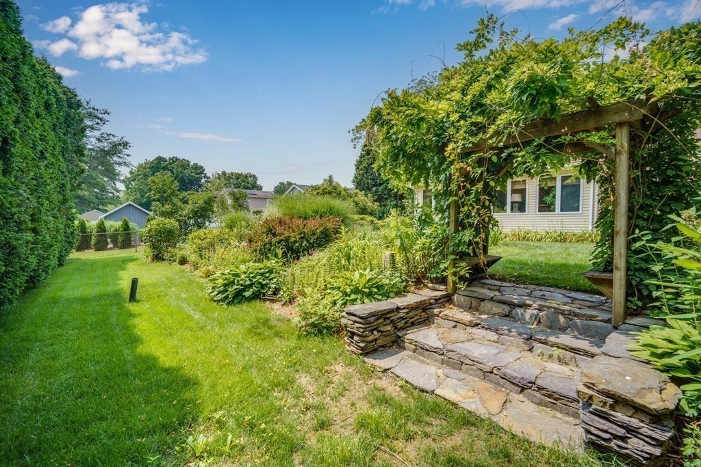 14 Primrose Path Hatfield, MA 01038 - Photo 36 of 41 Gallery Image 36