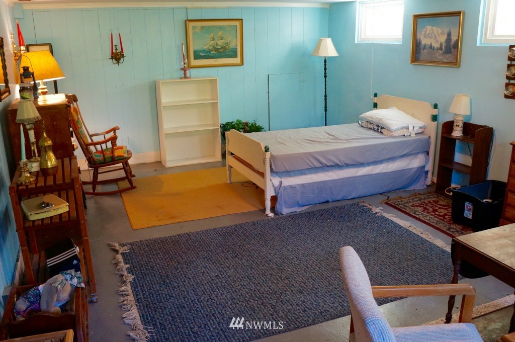 1222 Northeast 96th Street Seattle, WA 98115 - Photo 7 of 12