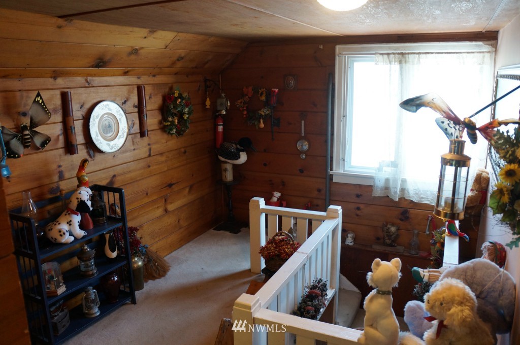 1222 Northeast 96th Street Seattle, WA 98115 - Photo 9 of 12