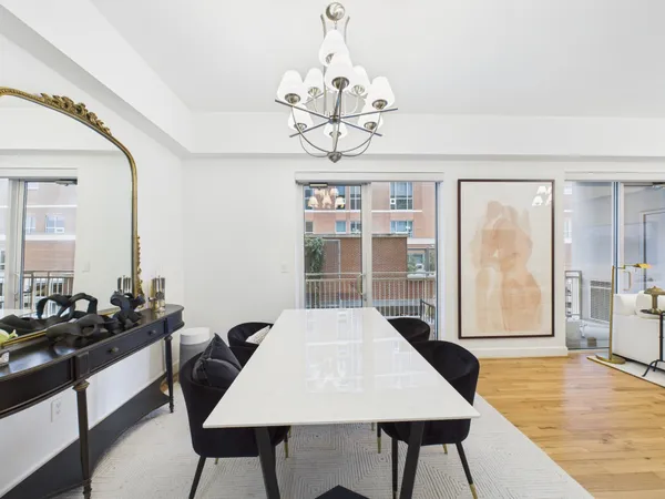 $10,000 | 2520 Robinhood Street, Unit 506, Houston, TX 77005