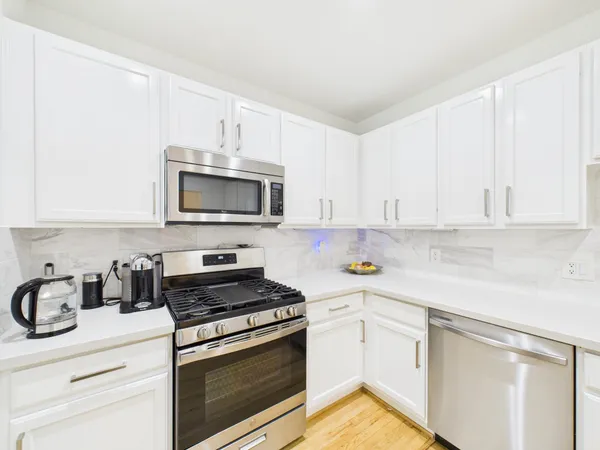 $10,000 | 2520 Robinhood Street, Unit 506, Houston, TX 77005