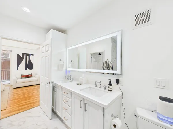 $10,000 | 2520 Robinhood Street, Unit 506, Houston, TX 77005