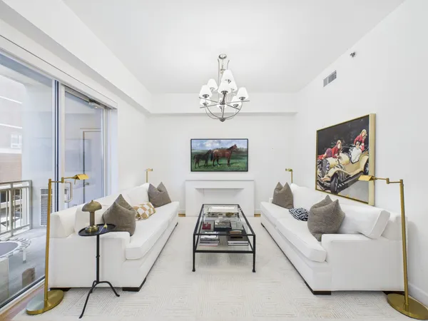 $10,000 | 2520 Robinhood Street, Unit 506, Houston, TX 77005