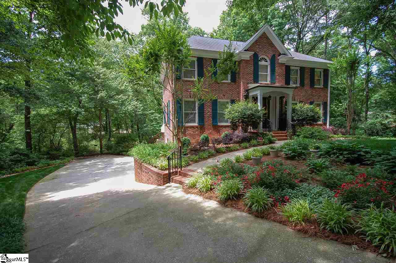 114 West Shallowstone Road Greer, SC 29650 - Photo 3 of 36 Gallery Image 3