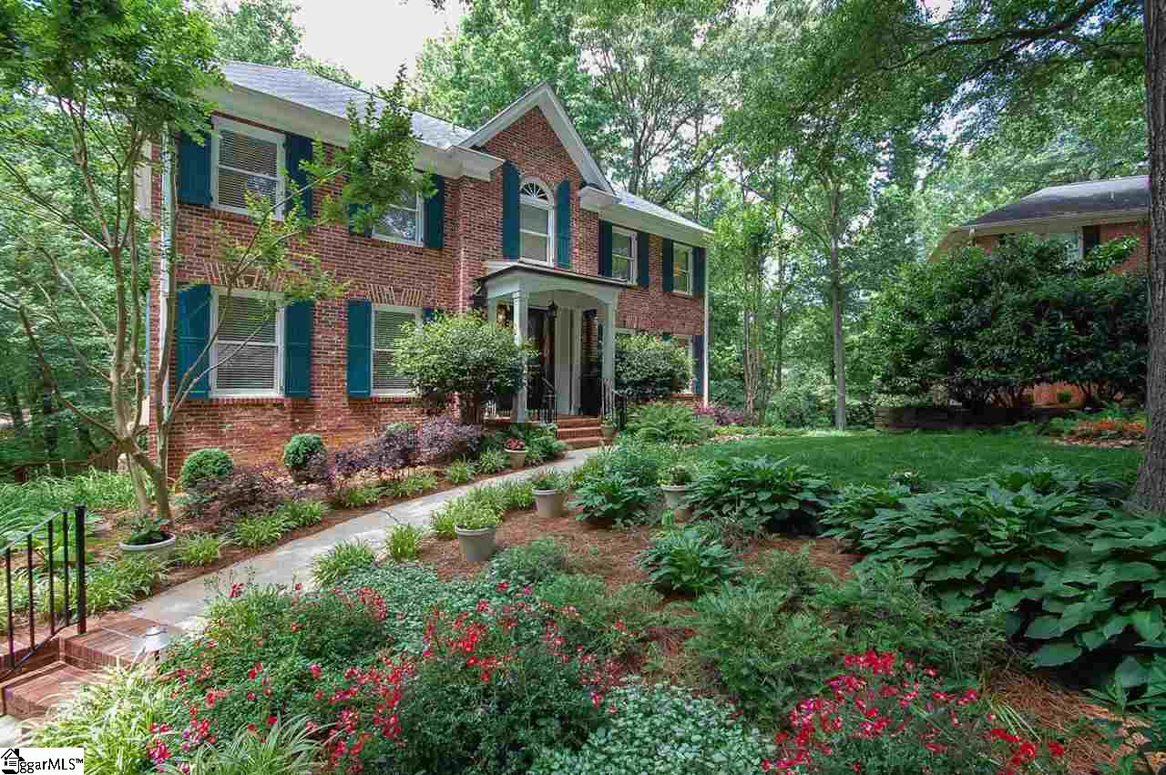 114 West Shallowstone Road Greer, SC 29650 - Photo 4 of 36 Gallery Image 4