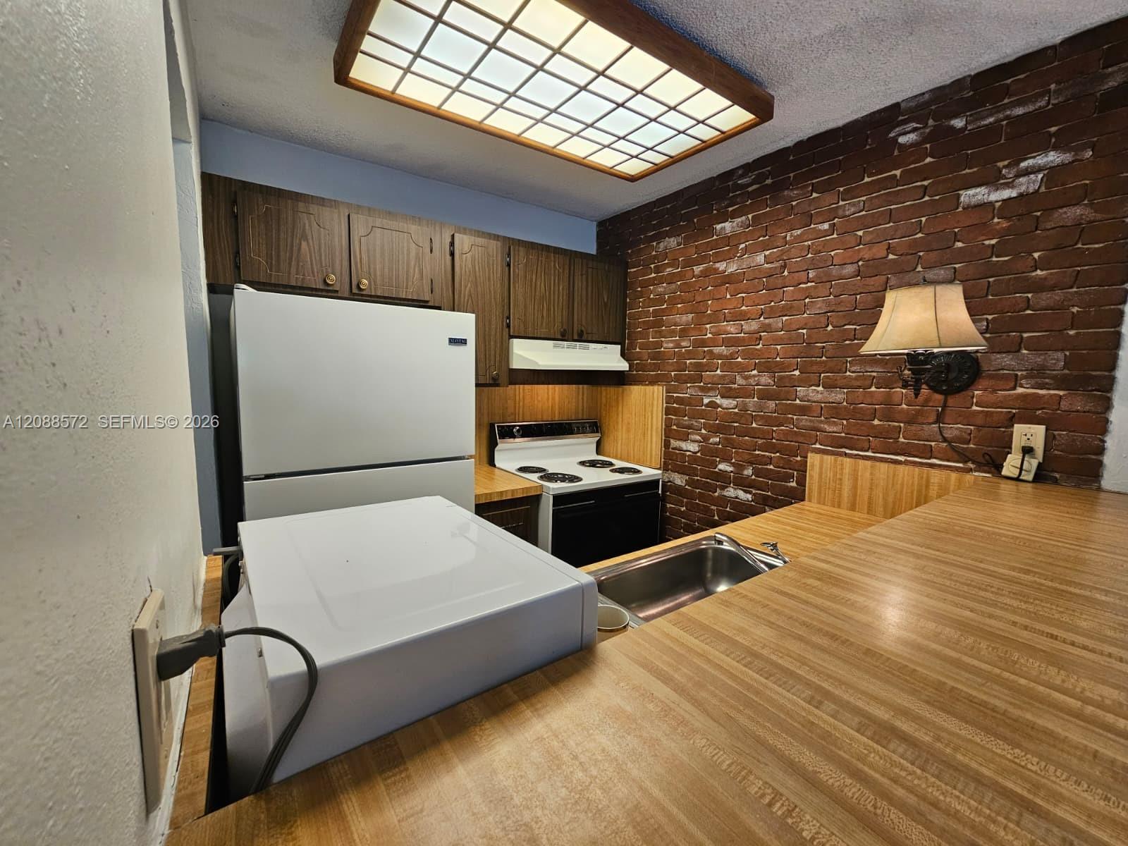520 Northeast 38th Street, Unit 12 Miami, FL 33137 - Photo 5 of 12 Gallery Image 5