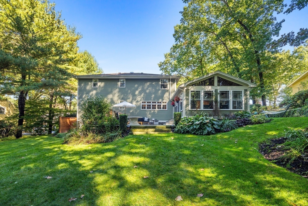 7 Bradley Road Andover, MA 01810 - Photo 2 of 39 Gallery Image 2