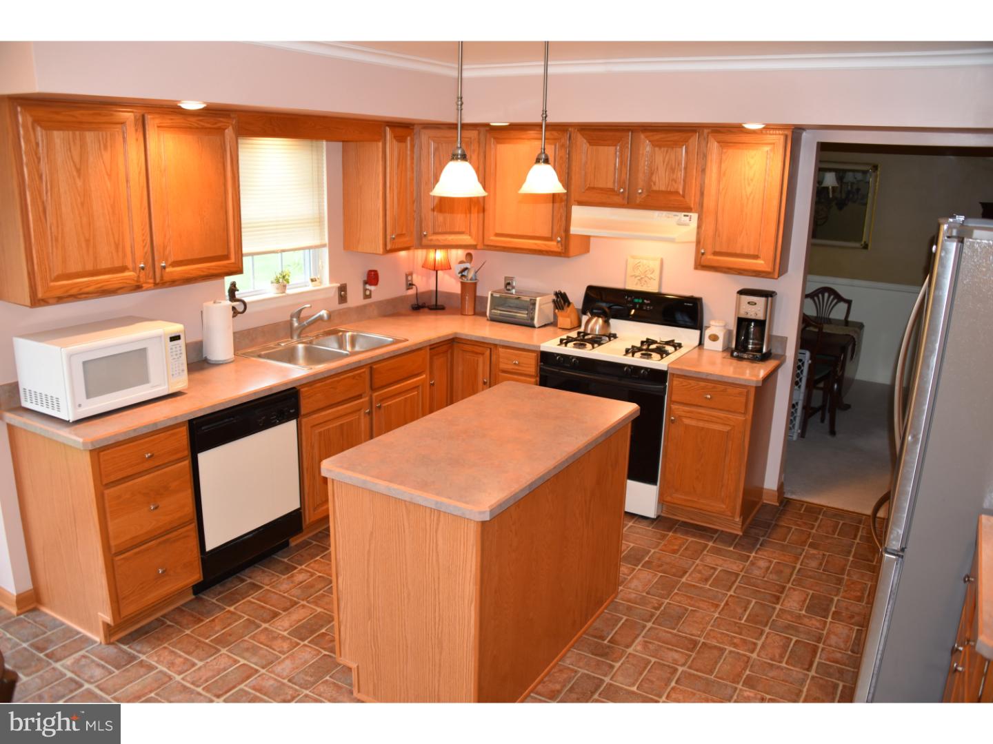 3519 Regency Drive Sinking Spring, PA 19608 - Photo 4 of 25