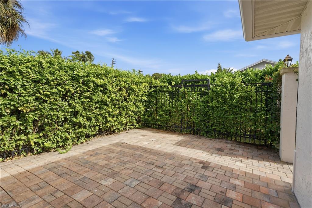 128 Viking Way Naples, FL 34110 - Photo 28 of 29