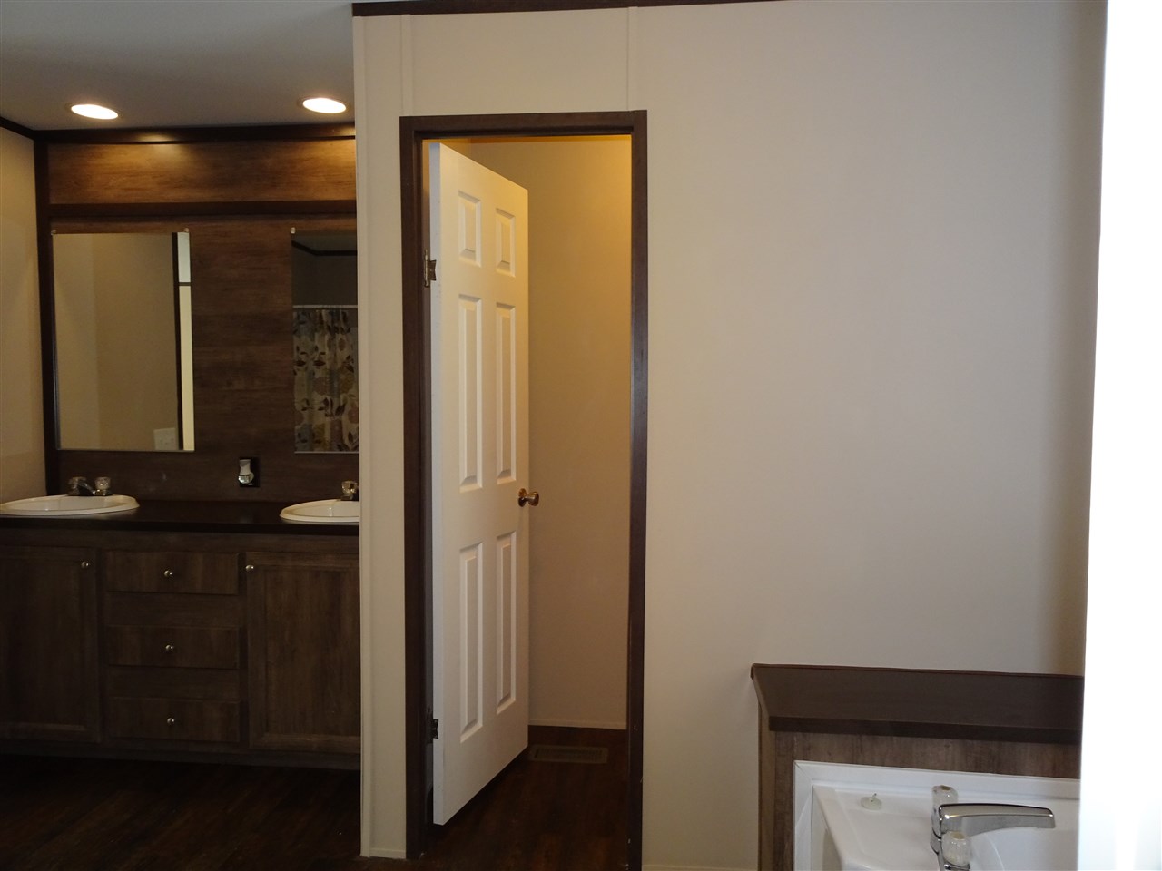 5315 Kervin Road Crestview, FL 32539 - Photo 4 of 25 Gallery Image 4