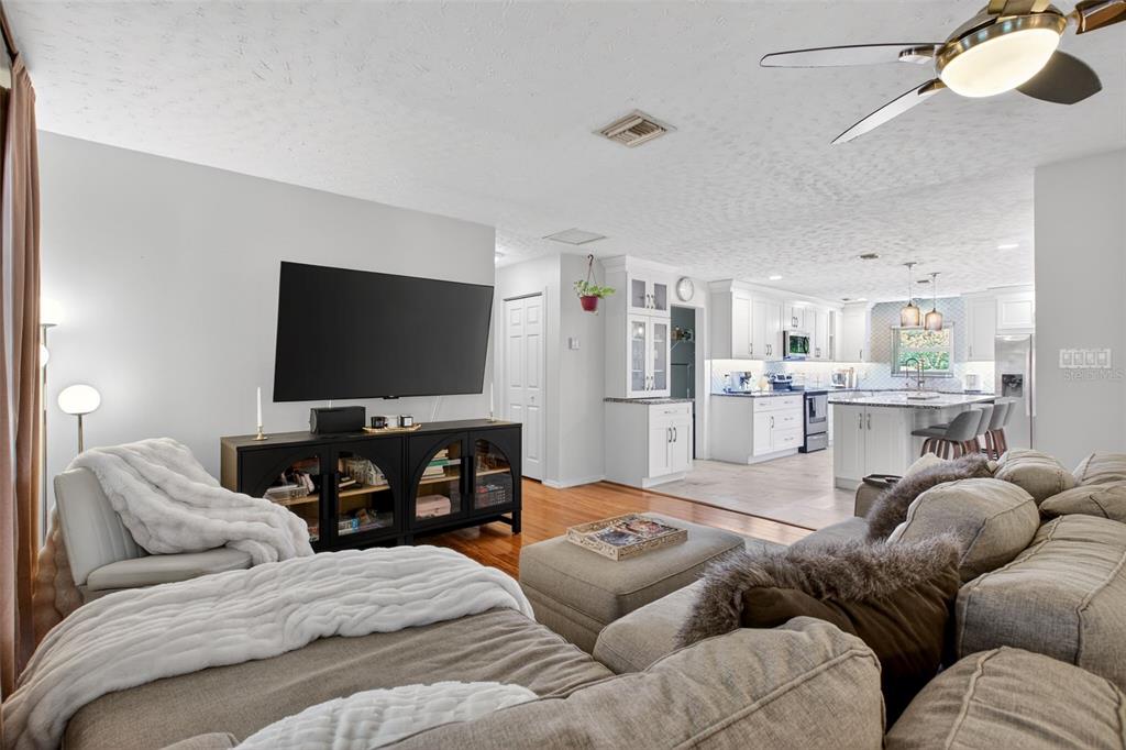 4536 Simmons Road Orlando, FL 32812 - Photo 9 of 55