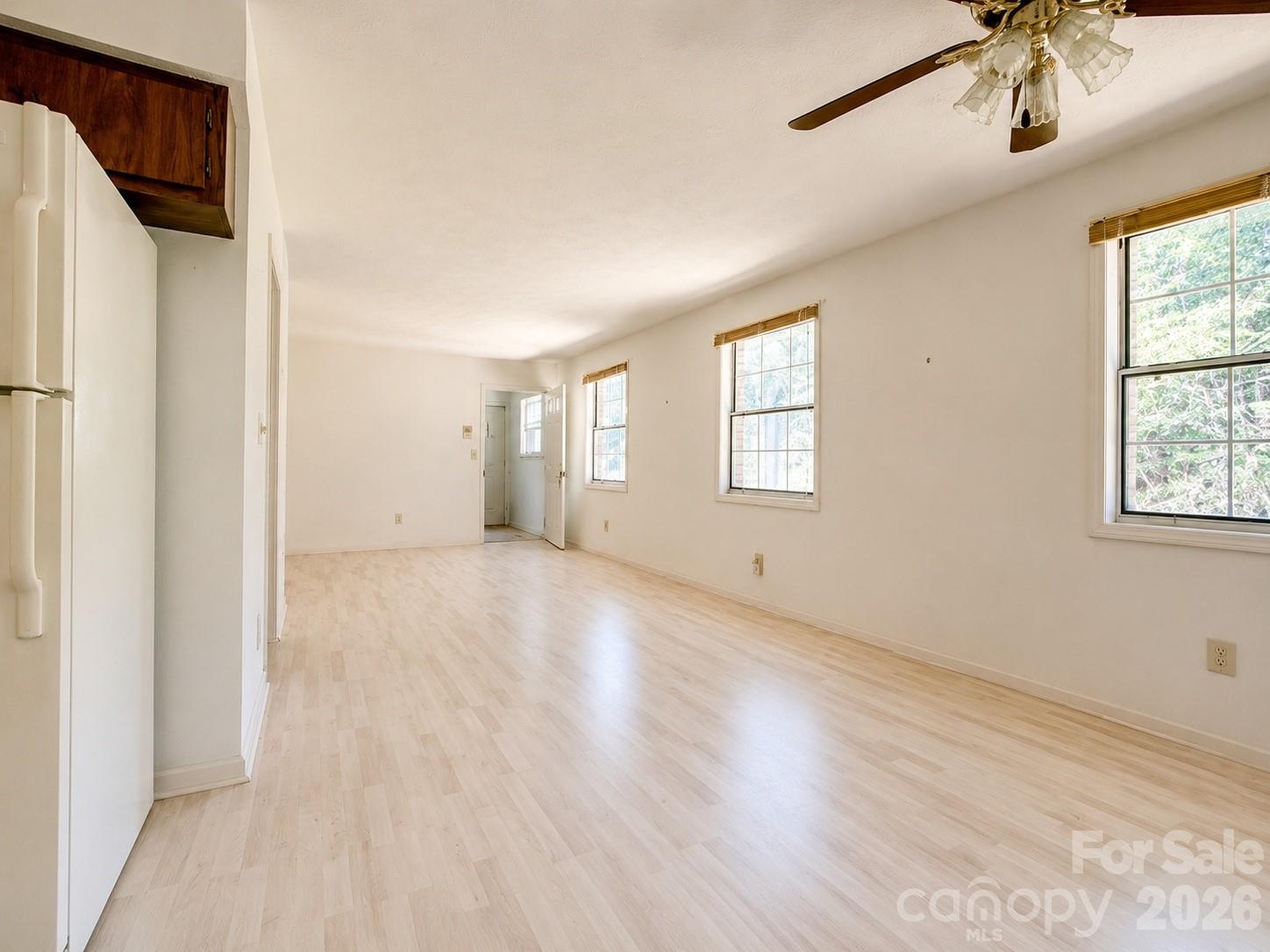 116 Falling Waters Road, Unit 3 Hendersonville, NC 28792 - Photo 3 of 11 Gallery Image 3