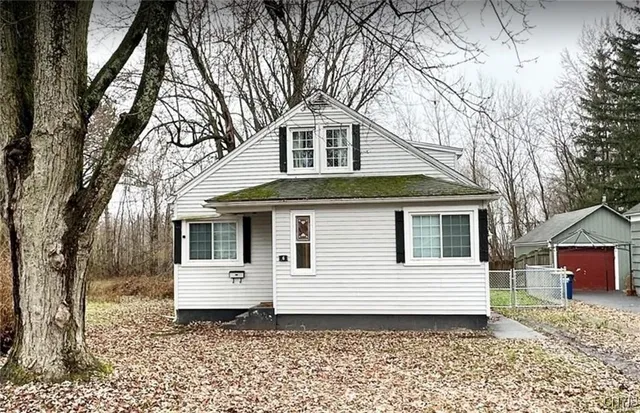 $2,400 | 6 Curtis Avenue, Lysander, NY 13027