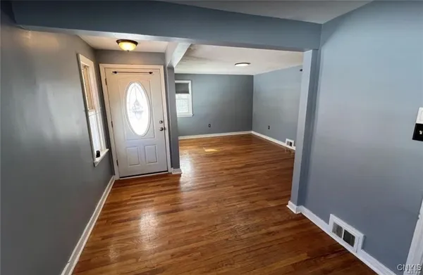 $2,300 | 6 Curtis Avenue, Lysander, NY 13027