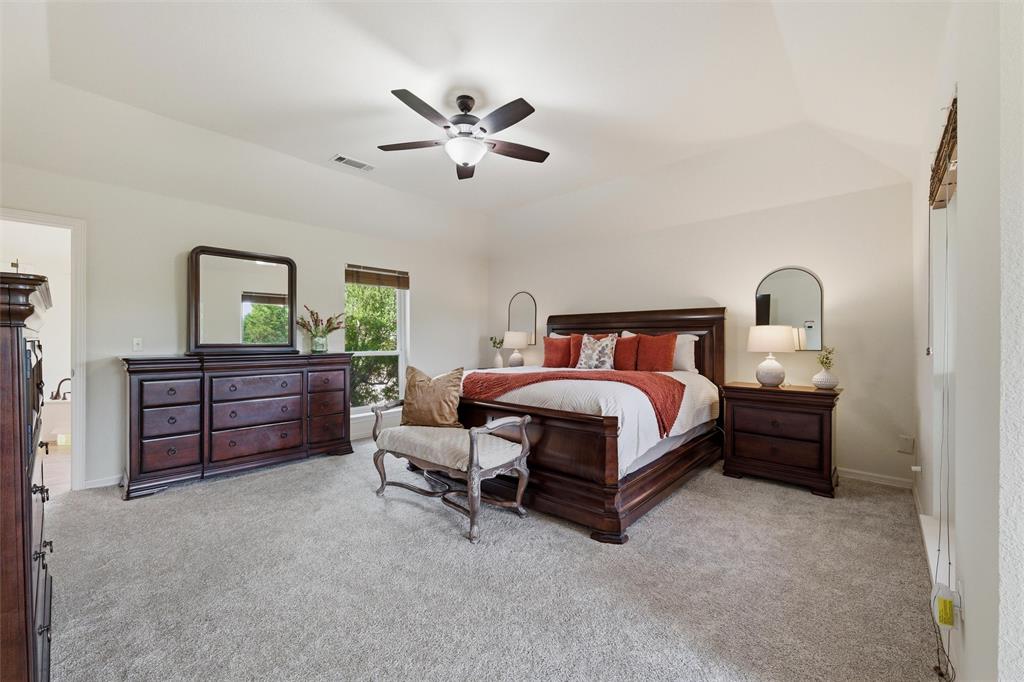 1820 Winningkoff Road Lucas, TX 75002 - Photo 19 of 40 Primary Bedroom