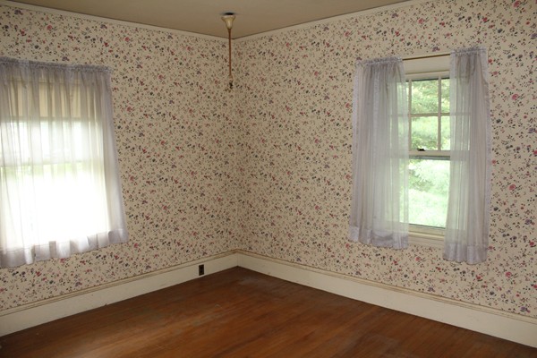 18 Hillside Road Wellesley, MA 02481 - Photo 8 of 9