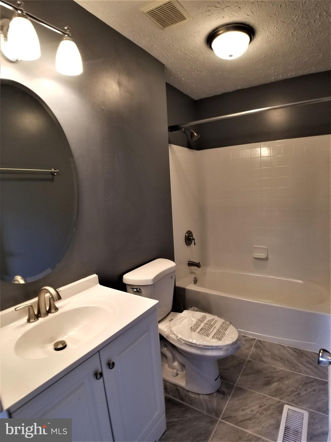 32 Gwynnswood Road Owings Mills, MD 21117 - Photo 11 of 27 Owner's Bath