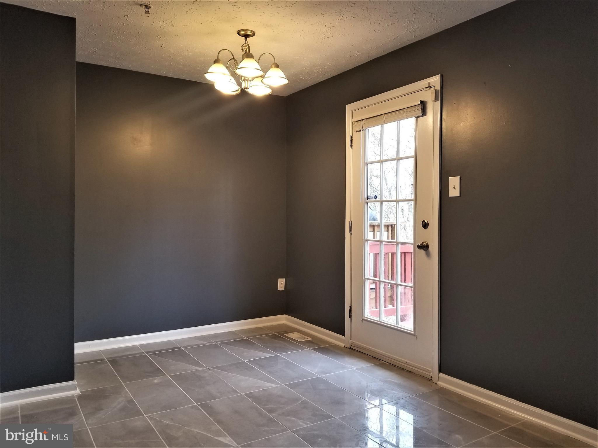 32 Gwynnswood Road Owings Mills, MD 21117 - Photo 5 of 27 Dining Area with natural light