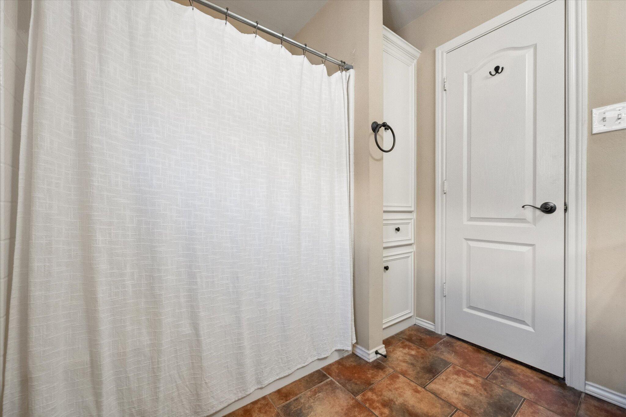 5704 107th Street Lubbock, TX 79424 - Photo 31 of 36 a view of an empty room