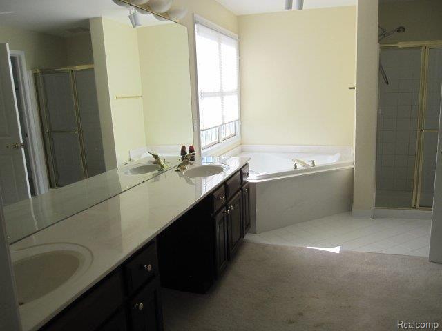1948 Watson Circle Rochester, MI 48306 - Photo 6 of 7 masterbath