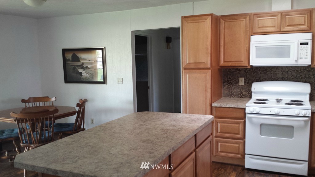 11953 Baseline Road East Moses Lake, WA 98837 - Photo 3 of 21 Gallery Image 3