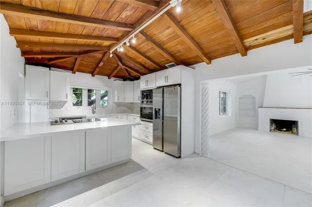 $7,500 | 504 Navarre Avenue, Coral Gables, FL 33134