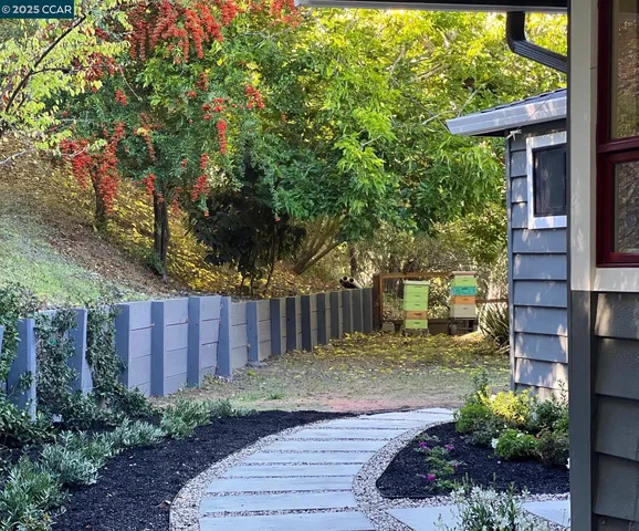 $1,595,000 | 1126 North Thompson Road, Lafayette, CA 94549