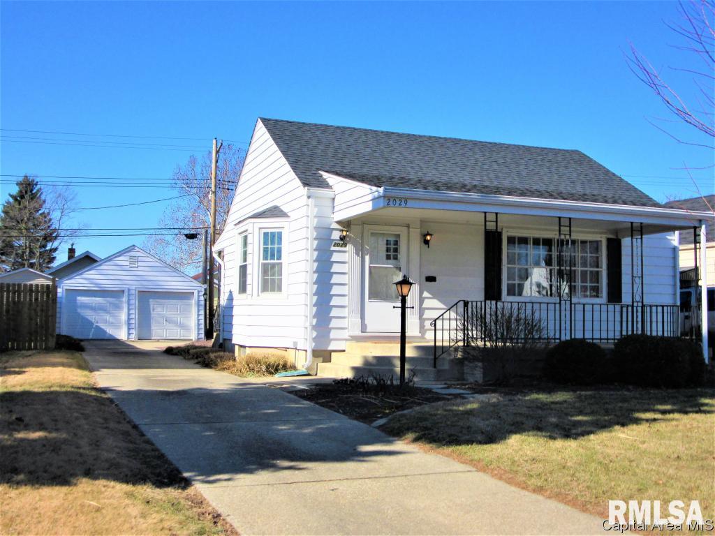 2029 North 6th Street Springfield, IL 62702 - Photo 1 of 15