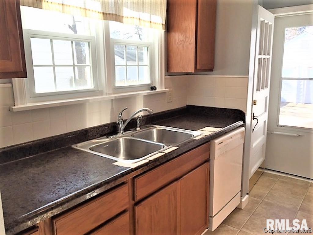 2029 North 6th Street Springfield, IL 62702 - Photo 9 of 15