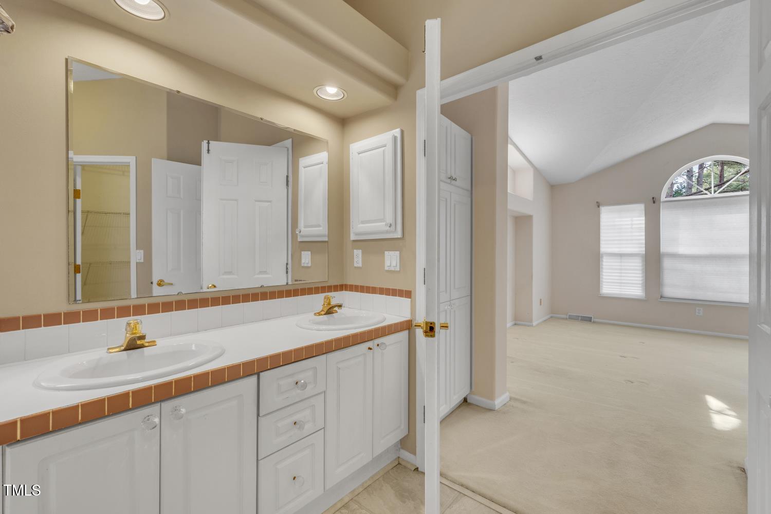 6301 Cayuse Lane Raleigh, NC 27603 - Photo 17 of 30 Luxury master bath.