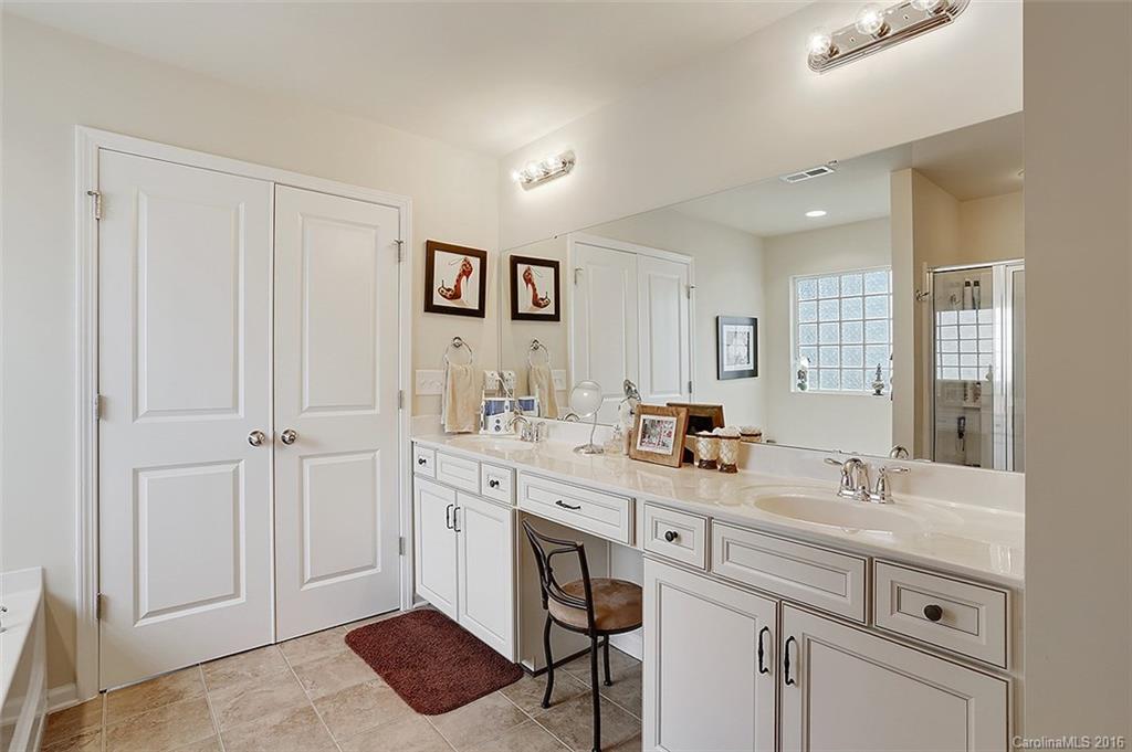 10249 Withers Road Charlotte, NC 28278 - Photo 10 of 19 Gallery Image 10