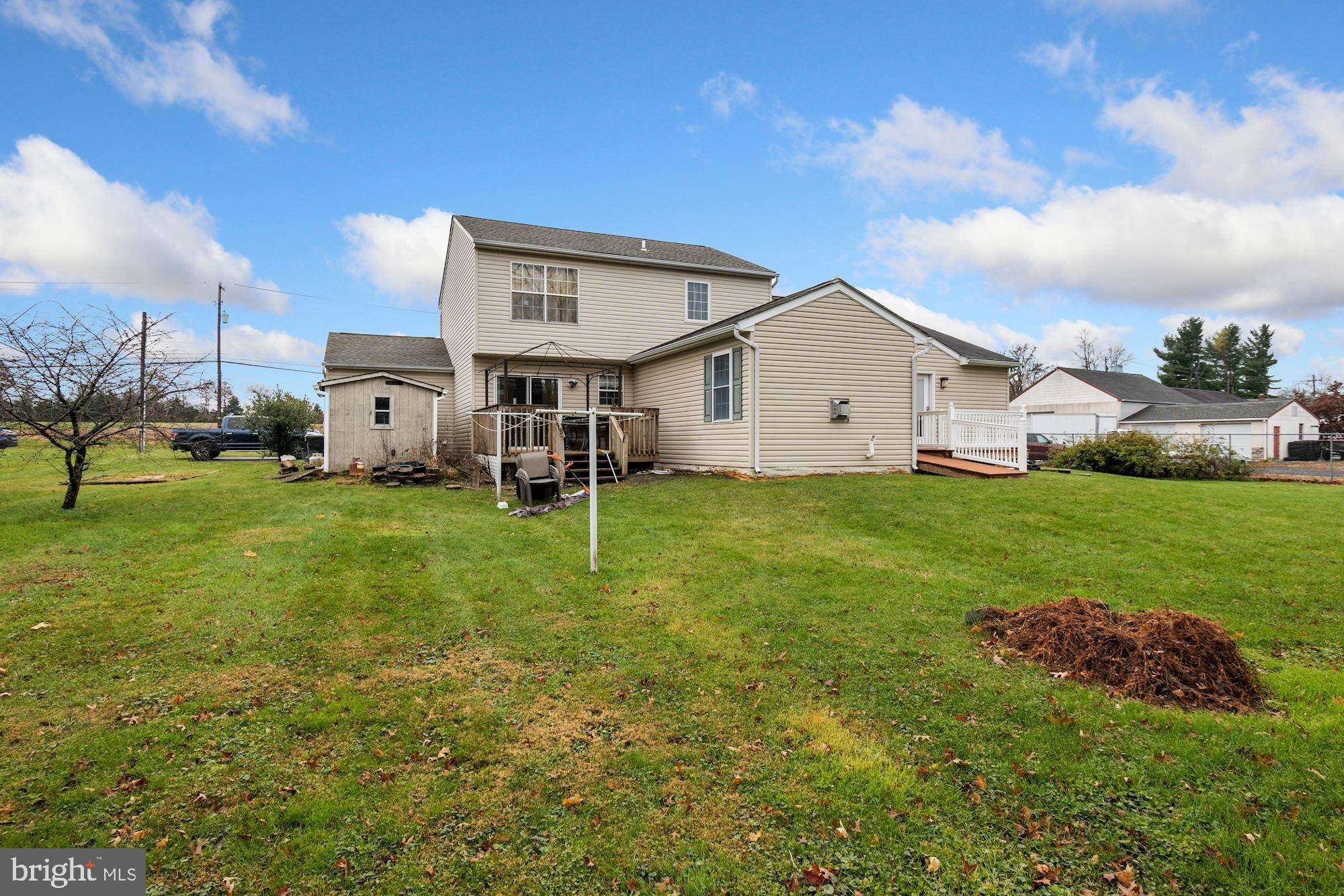 2500 Tollgate Road Quakertown, PA 18951 - Photo 32 of 32 Side of the house