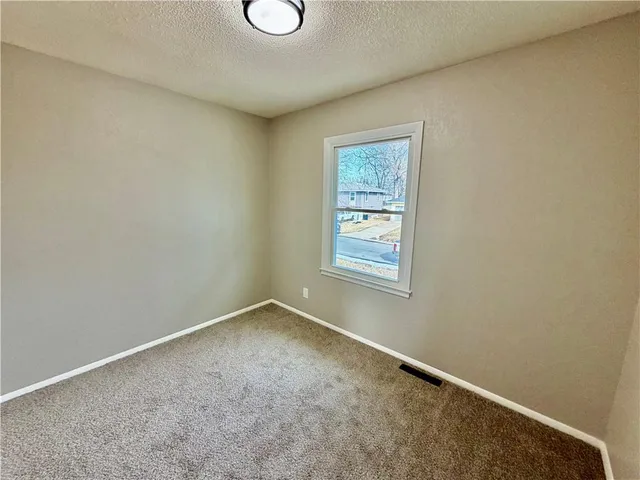 $200,000 | 11718 Fremont Avenue, Kansas City, MO 64134