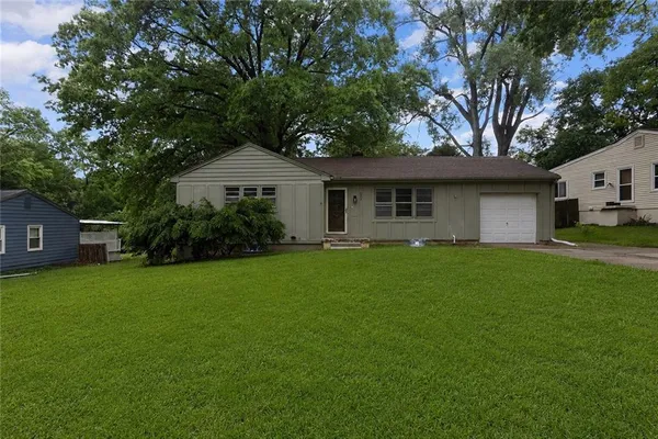 $235,000 | 6004 Harris Avenue, Raytown, MO 64133