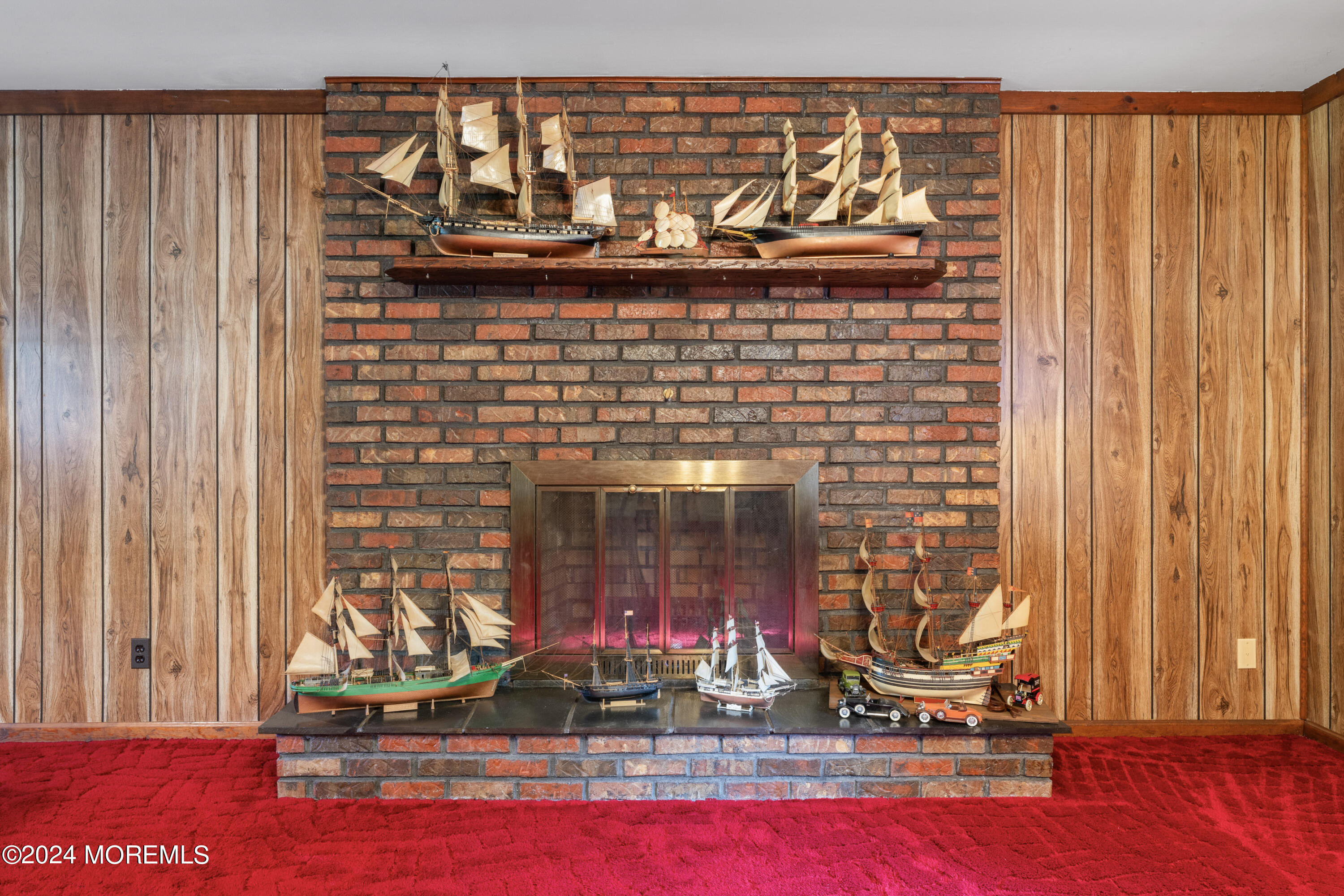 51 Aberdeen Road Matawan, NJ 07747 - Photo 13 of 51 WOODBURNING FIREPLACE