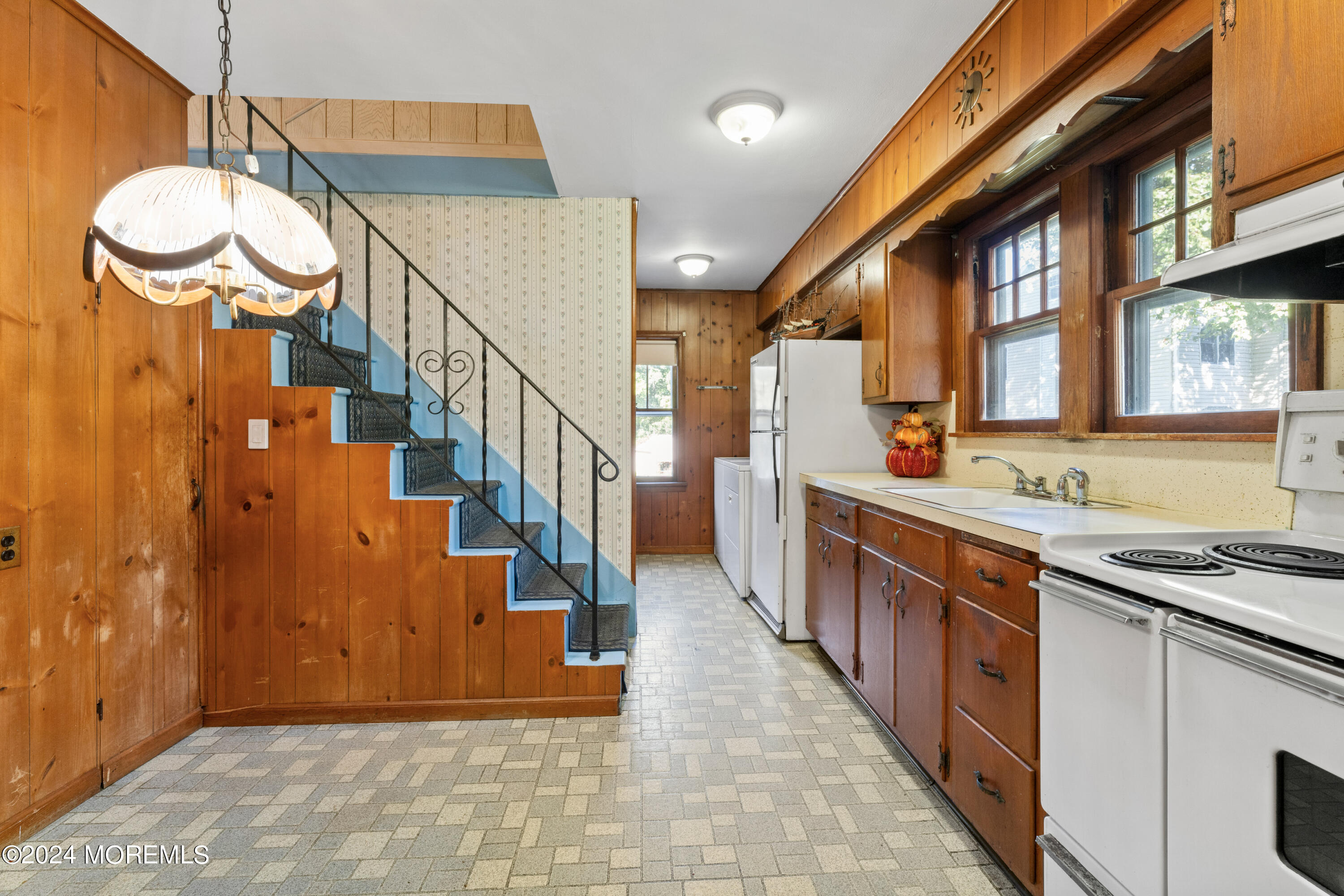 51 Aberdeen Road Matawan, NJ 07747 - Photo 19 of 51 KITCHEN