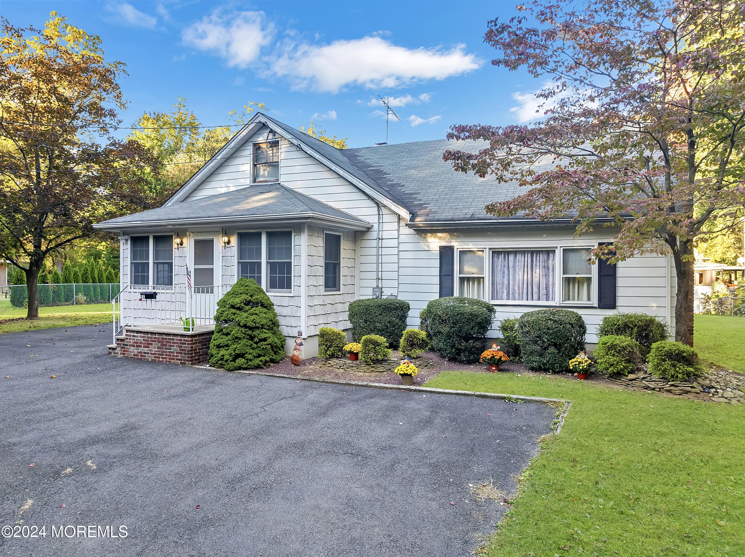 51 Aberdeen Road Matawan, NJ 07747 - Photo 3 of 51 .